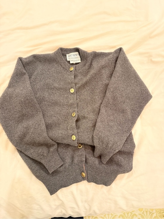 Holt Renfrew Sweaters - Vintage Holt Renfrew 100% cashmere cardigan